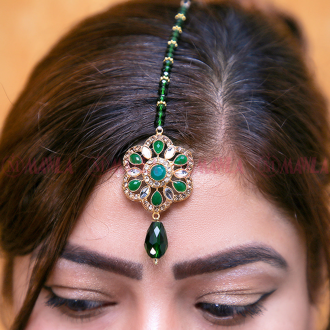 Indian Vibrant Green Choker necklace