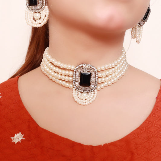 Black Emerald With White Pearls Choker Neckless set