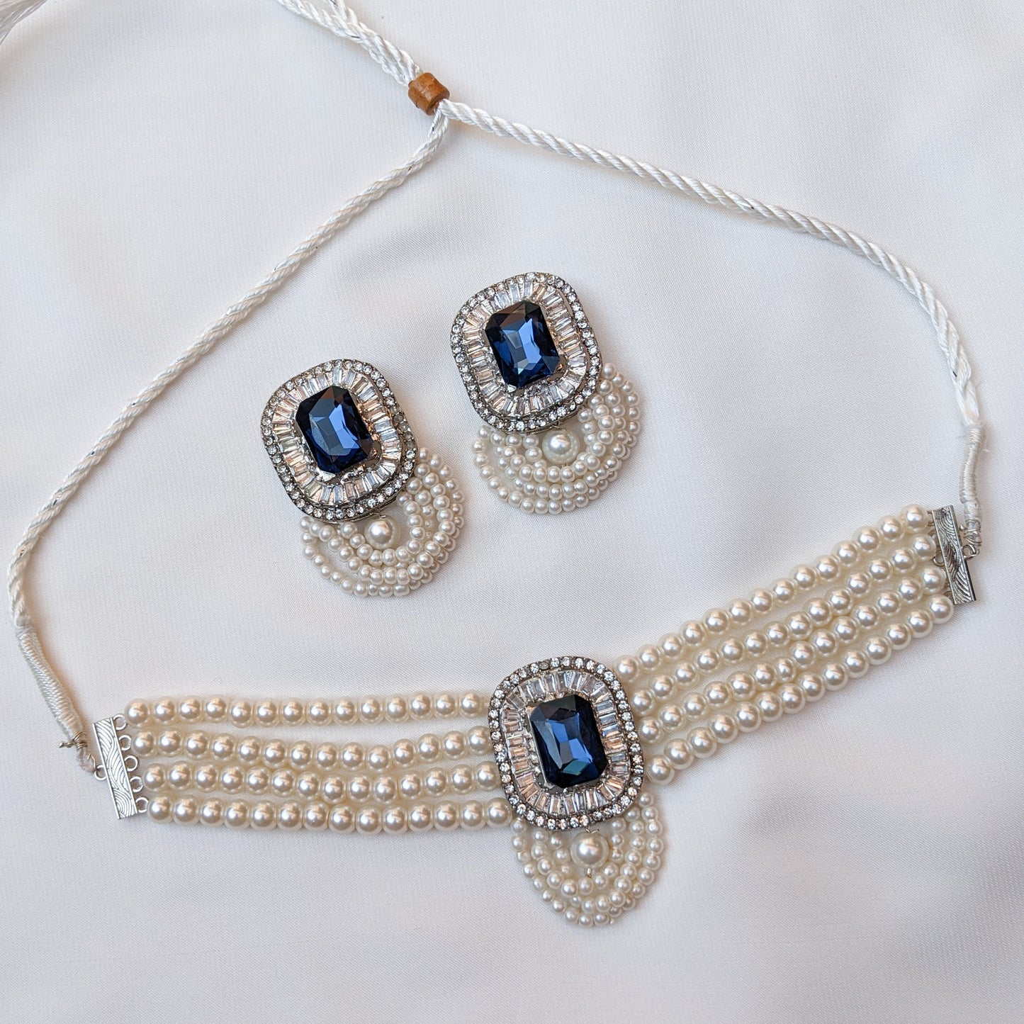 Blue Emerald With White Pearls Choker Neckless set